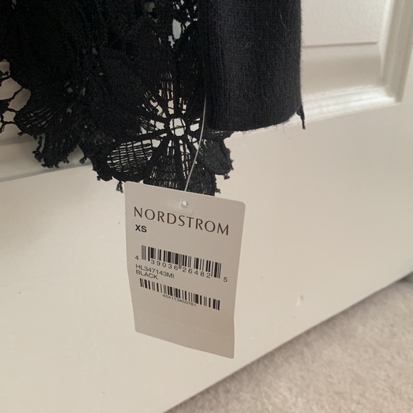 Black sweater with lace detail - Picture 6 of 6